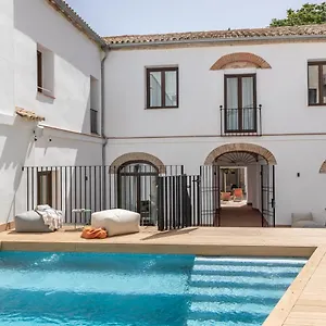 https://lbere-crdoba-patio-santa-marta.es-andalucia.com